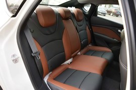 2015款菲亚特菲翔1.4T自动智享版