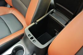 2015款菲亚特菲翔1.4T自动智享版