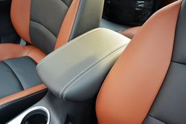 2015款菲亚特菲翔1.4T自动智享版