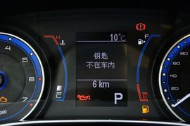 2015款菲亚特菲翔1.4T自动智享版