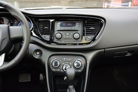 2015款菲亚特菲翔1.4T自动智享版