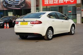 2015款菲亚特菲翔1.4T自动智享版