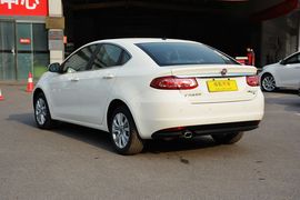 2015款菲亚特菲翔1.4T自动智享版