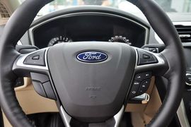2013款福特蒙迪欧1.5L