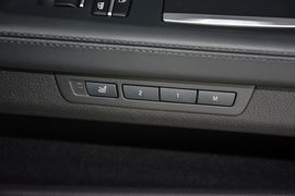 2013款宝马740Li豪华型