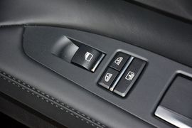 2013款宝马740Li豪华型