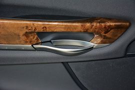 2013款宝马740Li豪华型