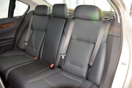 2013款宝马740Li豪华型