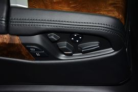 2013款宝马740Li豪华型