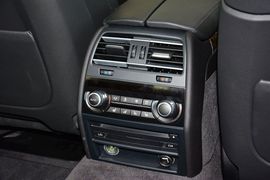 2013款宝马740Li豪华型