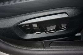 2013款宝马740Li豪华型