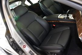 2013款宝马740Li豪华型