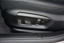 2013款宝马740Li豪华型