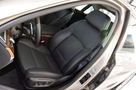 2013款宝马740Li豪华型