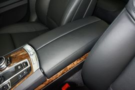 2013款宝马740Li豪华型