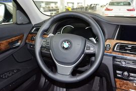 2013款宝马740Li豪华型
