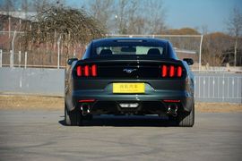 2015款福特野马2.3