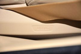 2014款宝马528Li领先型