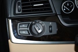 2014款宝马528Li领先型