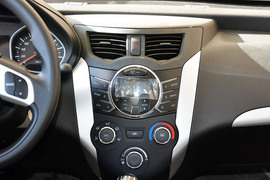 2014款一汽夏利N7