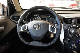 2014款一汽夏利N7