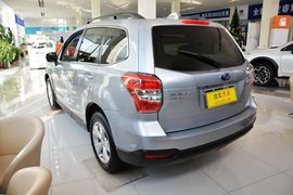 2013款斯巴鲁森林人2.5i自动豪华版