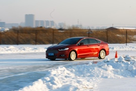 2013款蒙迪欧冰雪试驾体验