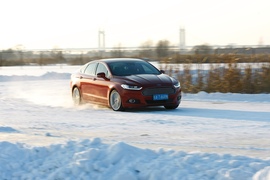 2013款蒙迪欧冰雪试驾体验