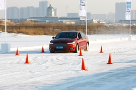 2013款蒙迪欧冰雪试驾体验