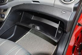 2014款雪佛兰爱唯欧三厢1.4L手动舒享版