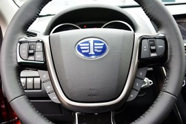 2015款奔腾X80