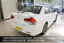 2015款东南V3菱悦到店图解