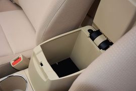 2014款丰田卡罗拉1.6L手动GL-i