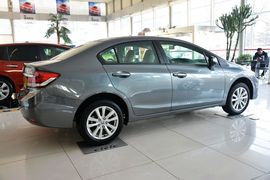 2014款本田思域1.8L自动舒适版