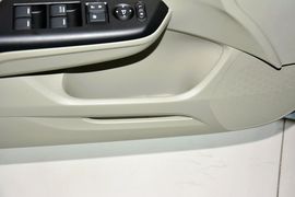 2014款本田思域1.8L自动舒适版