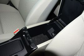 2014款本田思域1.8L自动舒适版