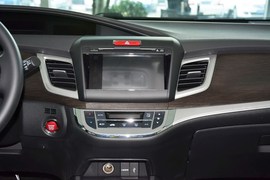 2014款本田杰德1.8L