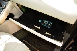 2015款路虎揽胜极光2.0T耀慕创世限量版到店实拍