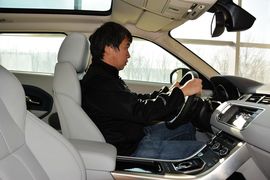 2015款路虎揽胜极光2.0T耀慕创世限量版到店实拍