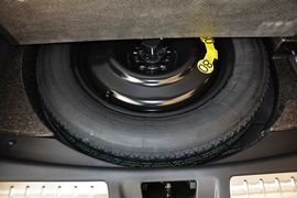 2015款路虎揽胜极光2.0T耀慕创世限量版