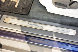 2015款路虎揽胜极光2.0T耀慕创世限量版