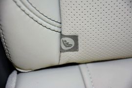 2015款路虎揽胜极光2.0T耀慕创世限量版