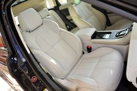 2015款路虎揽胜极光2.0T耀慕创世限量版