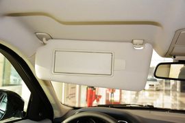 2015款路虎揽胜极光2.0T耀慕创世限量版