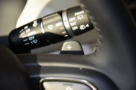 2015款路虎揽胜极光2.0T耀慕创世限量版