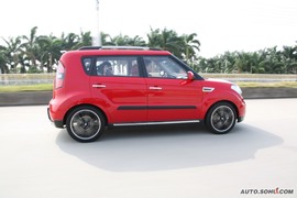 2009款起亚SOUL试驾