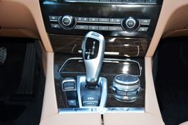 2014款宝马730Li臻享型
