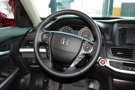 2015款本田缤智1.8L