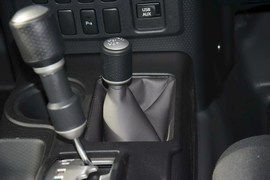 2013款丰田FJ酷路泽4.0L