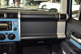 2013款丰田FJ酷路泽4.0L